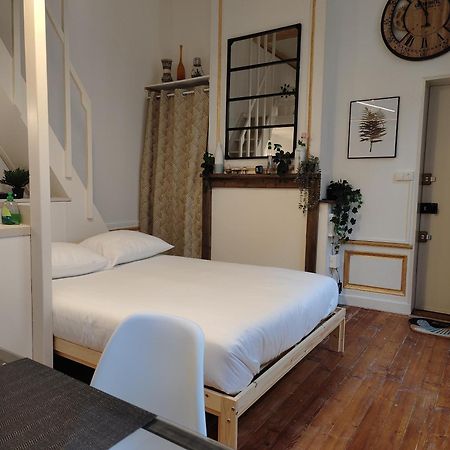 캉 Studio Lumineux Et Fleuri Idealement Situe 아파트 외부 사진