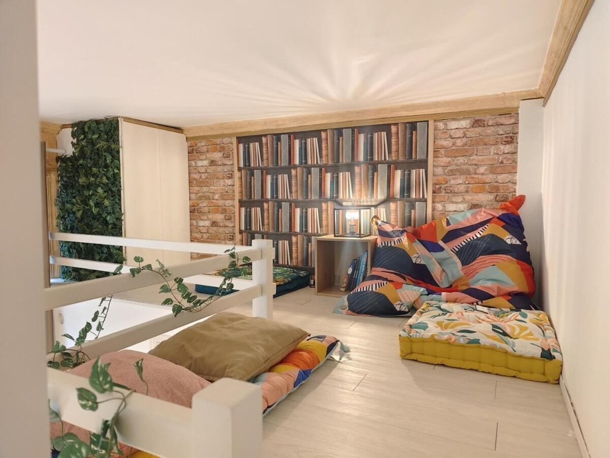 캉 Studio Lumineux Et Fleuri Idealement Situe 아파트 외부 사진