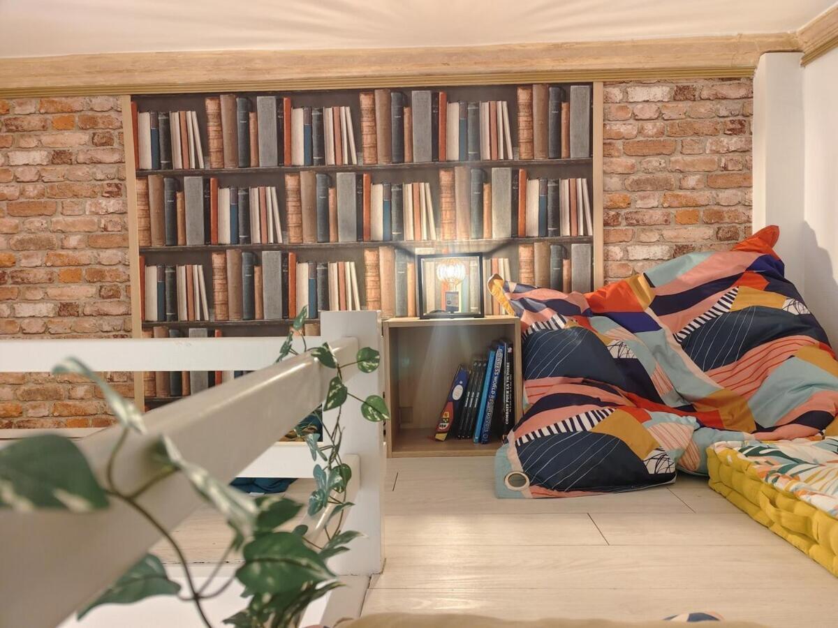 캉 Studio Lumineux Et Fleuri Idealement Situe 아파트 외부 사진