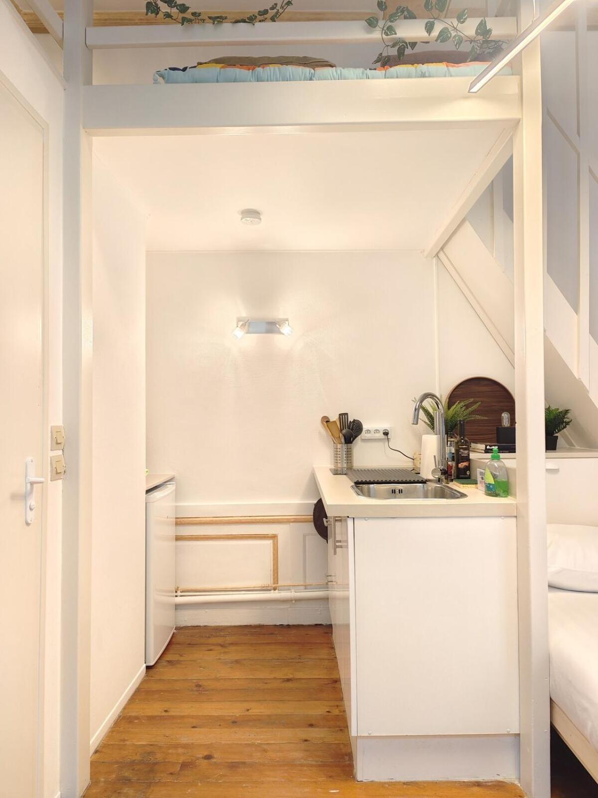 캉 Studio Lumineux Et Fleuri Idealement Situe 아파트 외부 사진