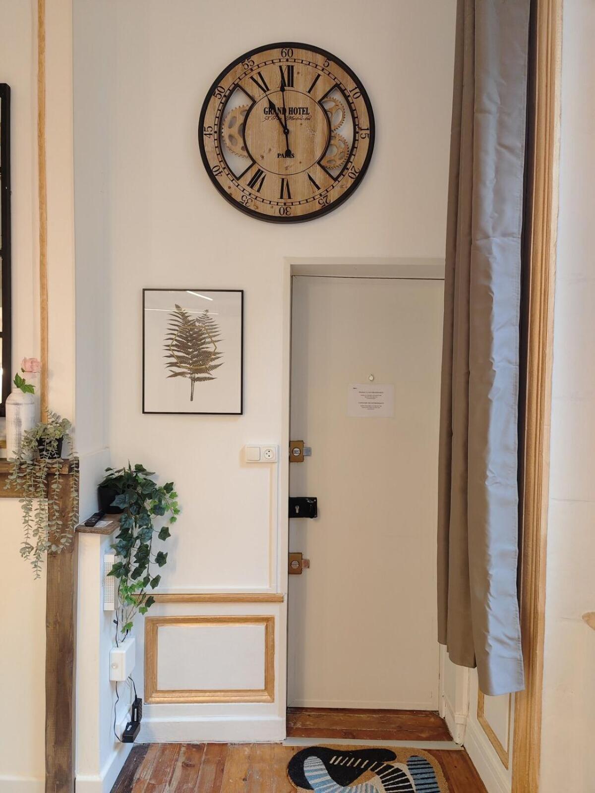 캉 Studio Lumineux Et Fleuri Idealement Situe 아파트 외부 사진