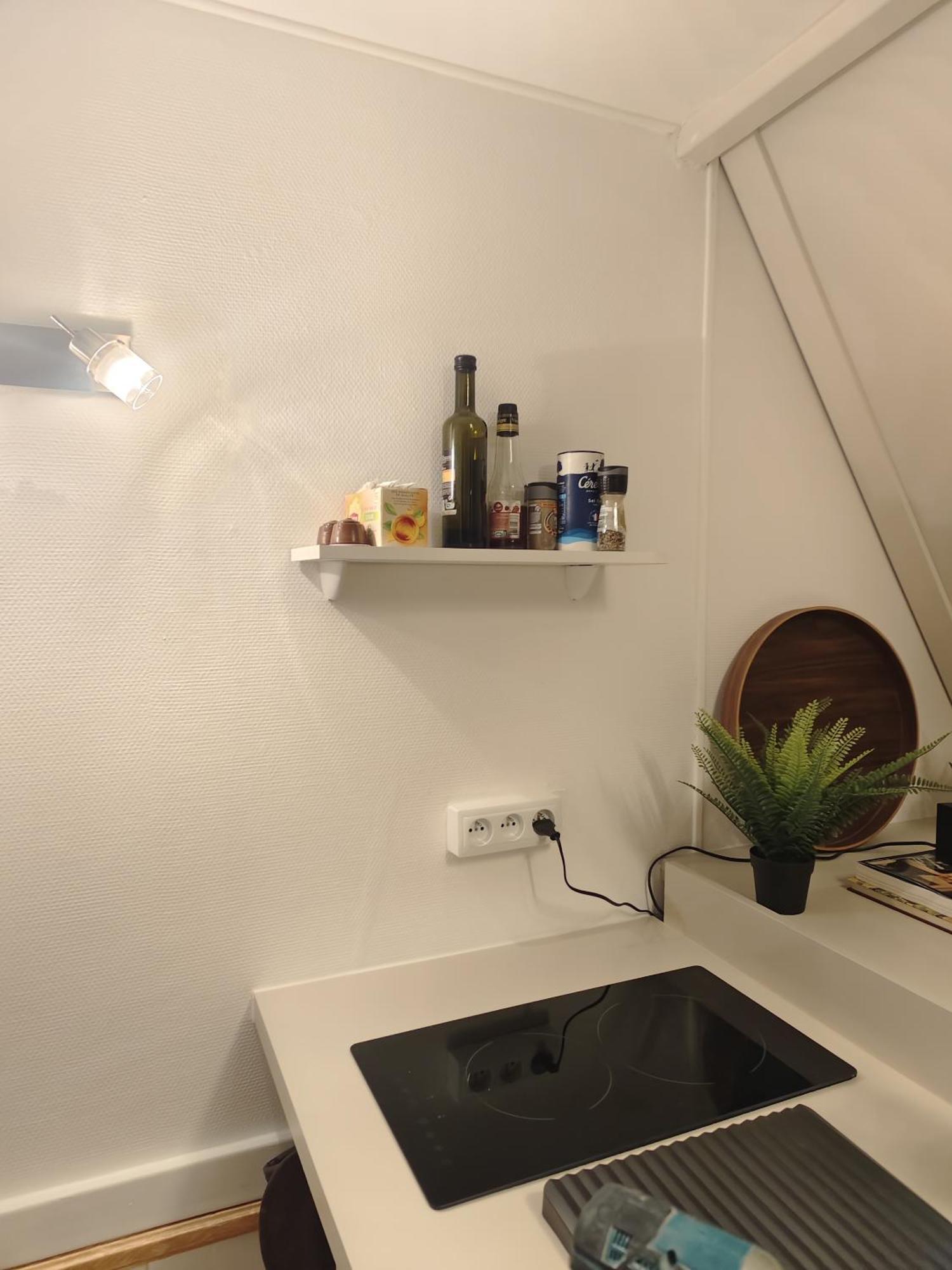 캉 Studio Lumineux Et Fleuri Idealement Situe 아파트 외부 사진