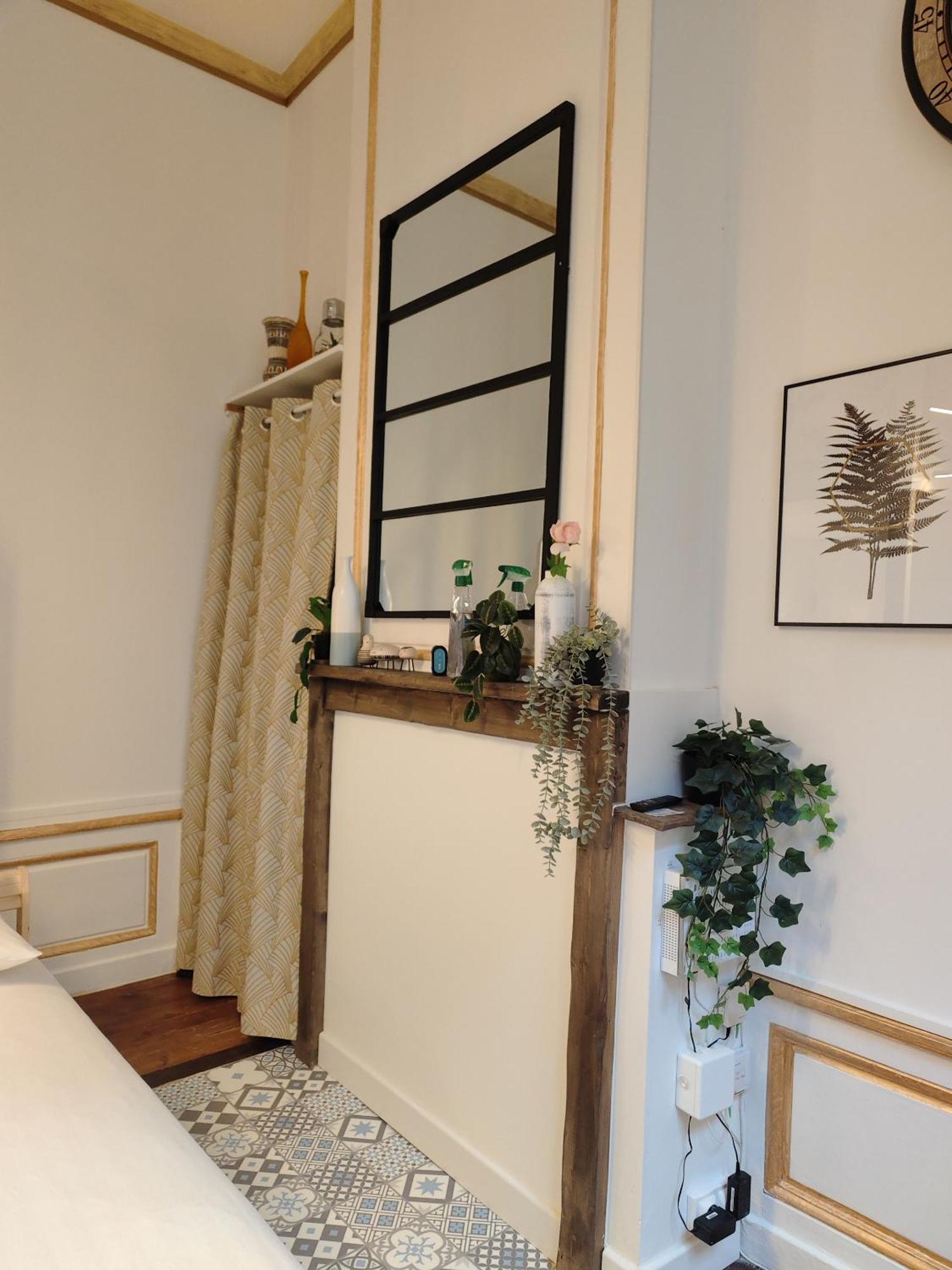 캉 Studio Lumineux Et Fleuri Idealement Situe 아파트 외부 사진