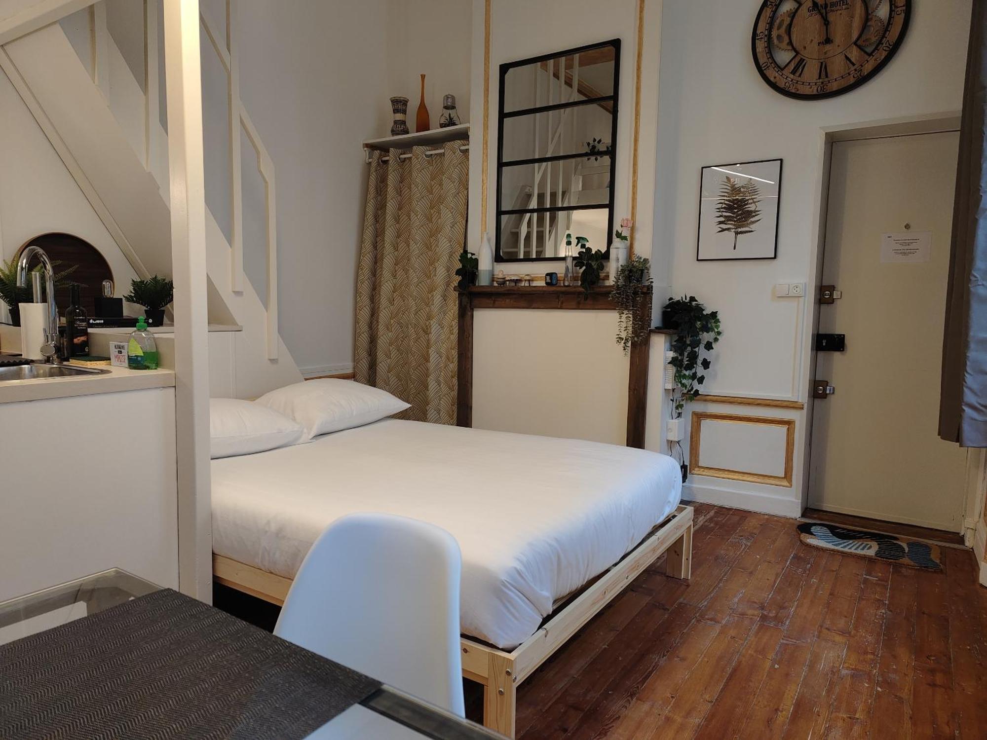 캉 Studio Lumineux Et Fleuri Idealement Situe 아파트 외부 사진